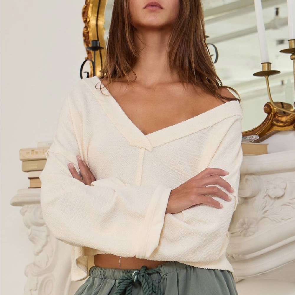 BUCKETLIST Cream Cutout Back Adjustable Tie Pullover Crop Top - Picture 5 of 8
